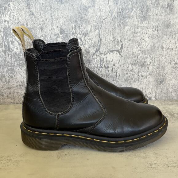 Dr Martens 2976 Felix Black Leather Chelsea Boots Women US 7 Men US 6 - Picture 4 of 9